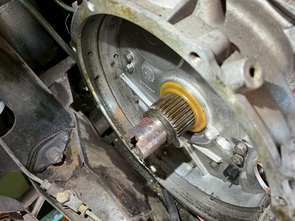 お休みのお知らせ。
11月2日(日)は、JAPAN MINI DAY in HAMANAKO に参加のため、お休みさせていただきます。m(__)m